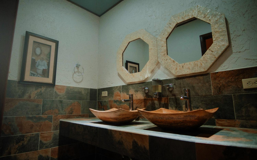 Bathroom 15