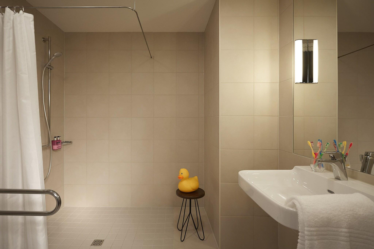 Bathroom 7
