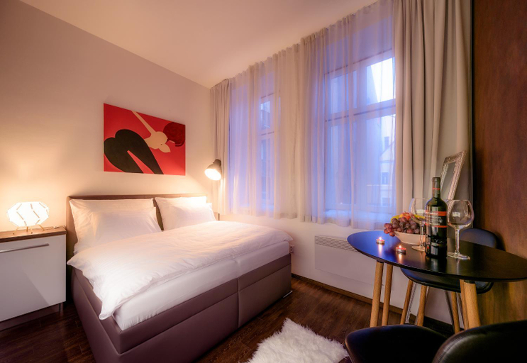 Bedroom 2, Fifty Shades of Gray studio, city center, Hradec Králové