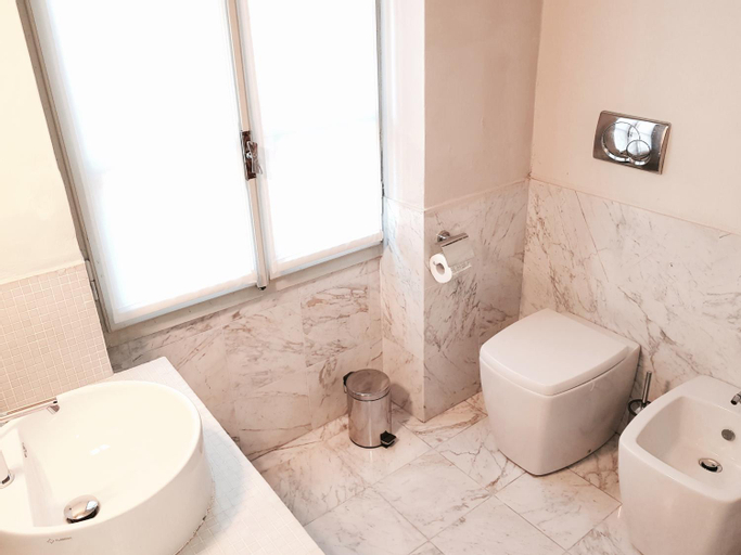 Bathroom 5