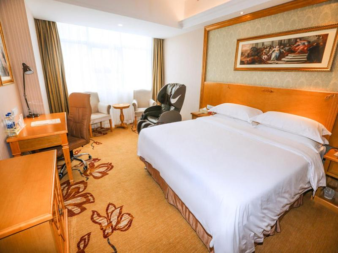 Bedroom 2, Vienna Hotel Yingcheng Railway Station Haishan, Xiaogan