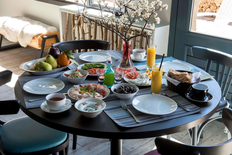 Food & Drinks 2, La Maison des Cedres, Bcharre