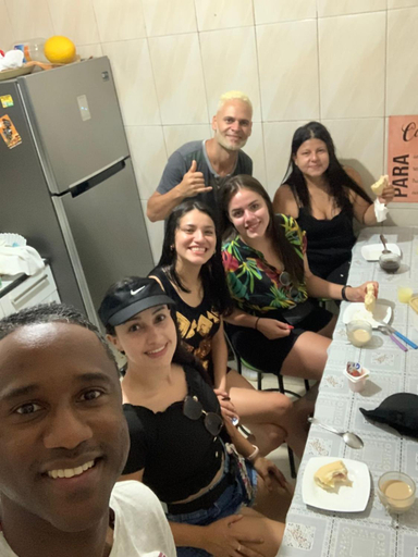 Food & Drinks 5, Hostel Cidade Nova, proximo a estacao metro praca 11, onde voce tem acesso direto a qualquer Shows n, Rio de Janeiro