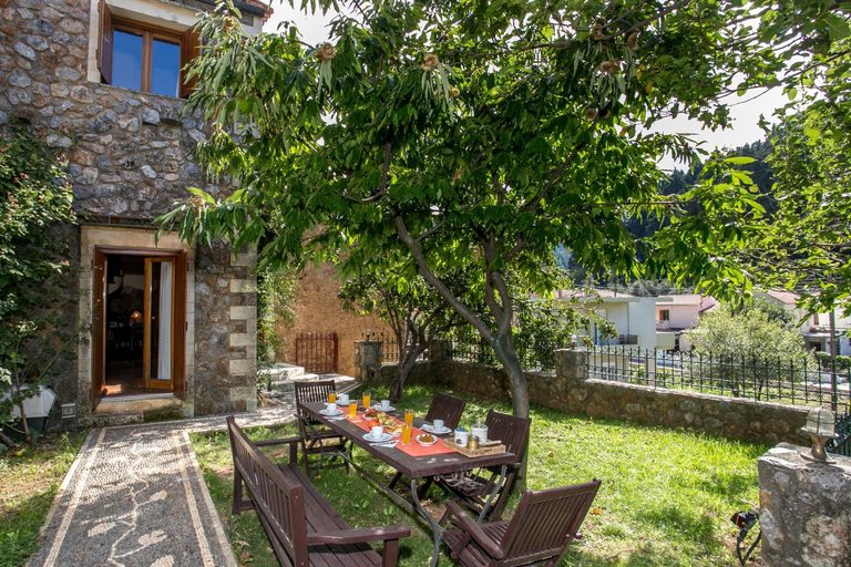 Others 5, Ifigenia Theriso Village, Crete