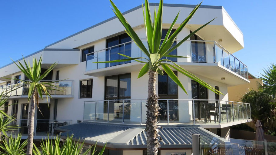 Exterior & Views 2, Bayview Beachfront Apartments, Byron