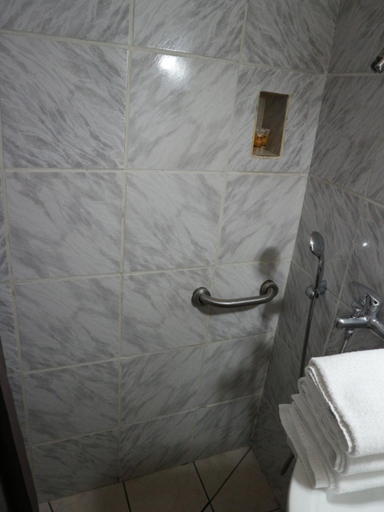 Bathroom 5, Acropolis House, Attica