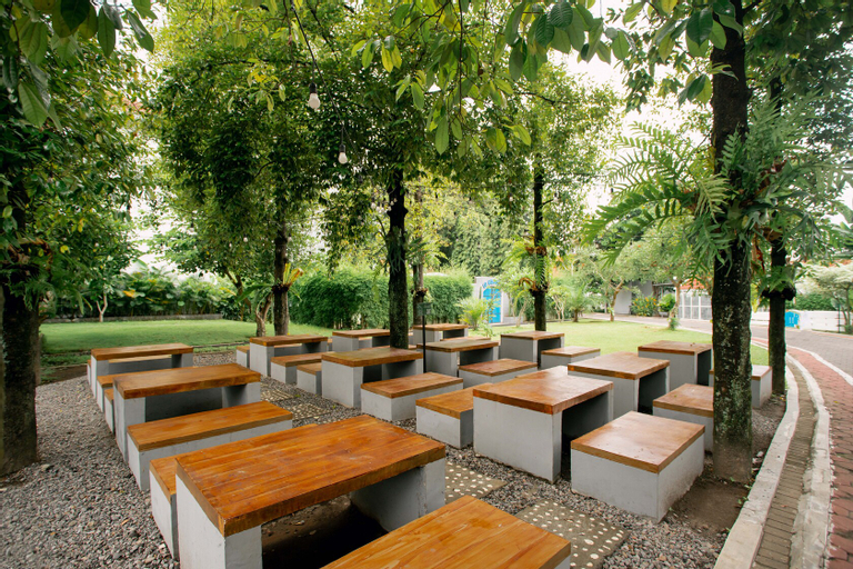 Food & Drinks 3, Hotel LPP Garden, Sleman