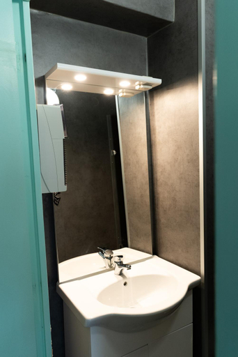 Bathroom 2, Azureva Club Areches, Savoie