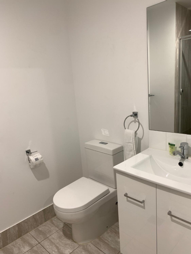Bathroom 16