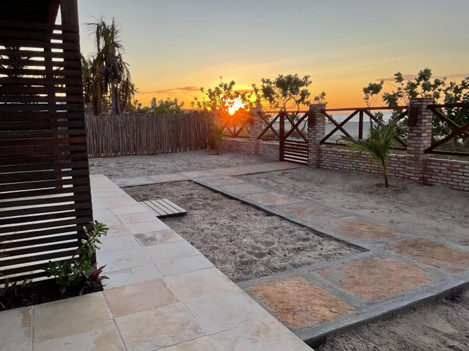 Others 4, BEACH HOUSE - Suite 1 - NA PRAIA - BEACHFRONT, Cajueiro da Praia