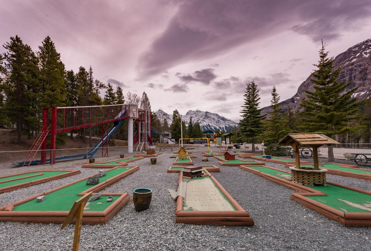 Others 5, David Thompson Resort, Division No. 9