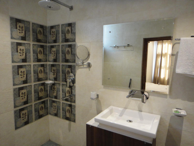 Bedroom 5, The Hill Crest Inn, Shimla