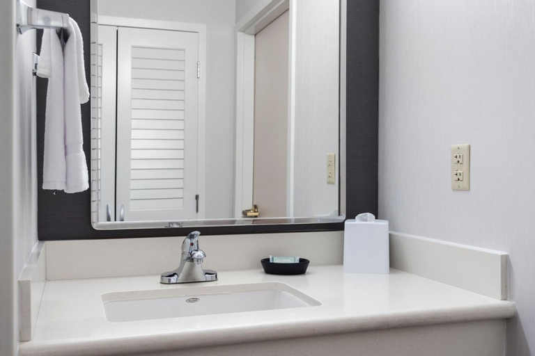 Bathroom 12