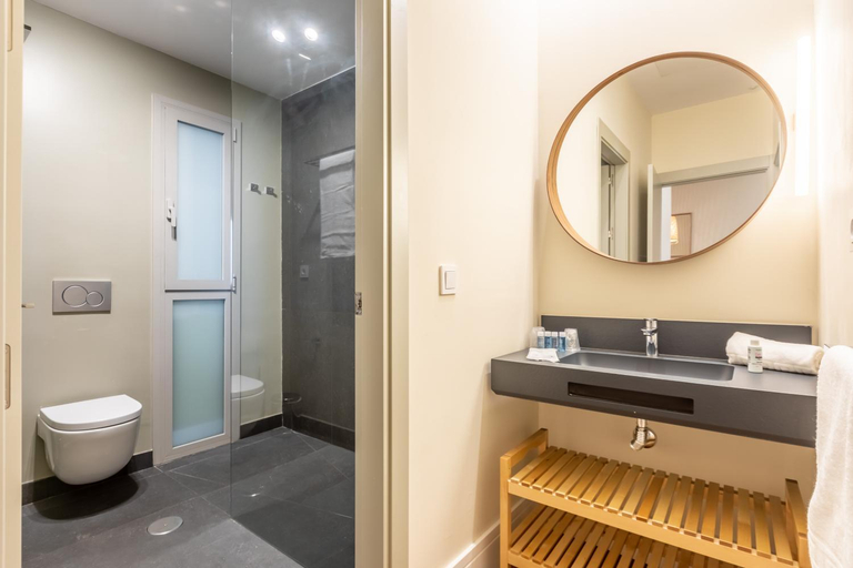 Bathroom 2, Kayser Premium Suites, Sevilla