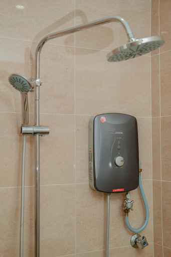 Bathroom 10
