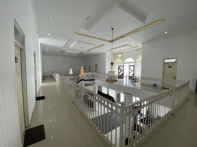 Food & Drinks 5, Griya RW Family Guest House RedPartner, Solo
