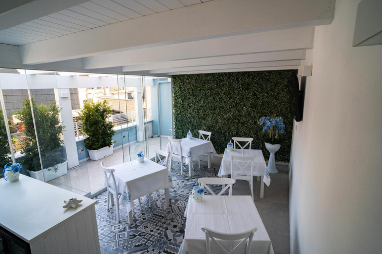 Food & Drinks 3, L' Angolo dei poeti - Bed and Breakfast, Bari