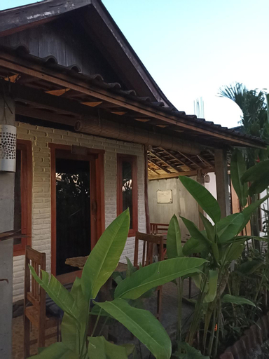 Exterior 6