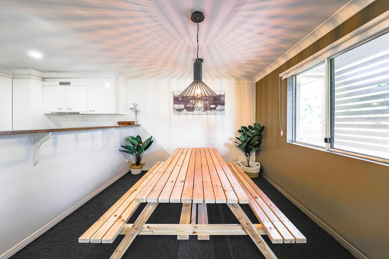 Others 3, Calamvale Business or Holiday like Home, Sunnybank Hills