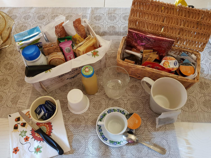 Food & Drinks, B&B Family Home, Cremona
