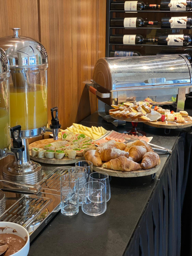 Food & Drinks 5, Hotel Theatro- City Center, Tirana