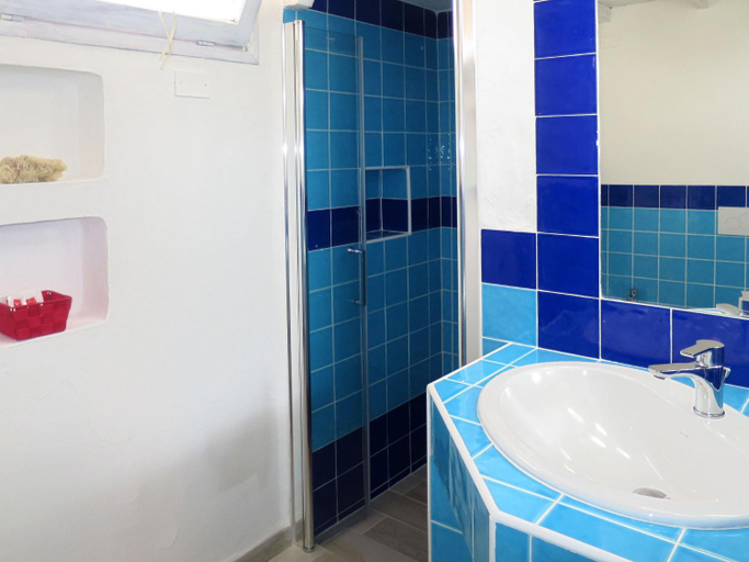Bathroom 3, Holiday Home Residence Delphino - REI250 by Interhome, Cagliari