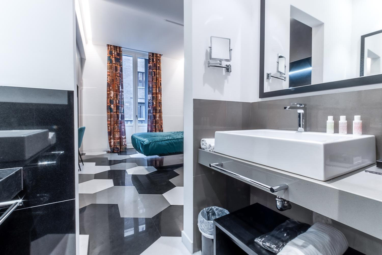 Bathroom 5, V-Accommodation IV Fontane, Rome