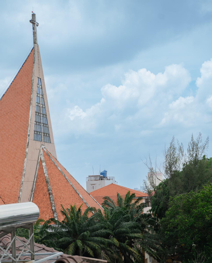 Exterior 11