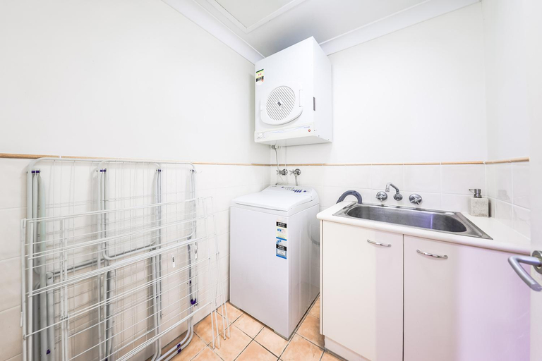 Others 5, Calamvale Business or Holiday like Home, Sunnybank Hills