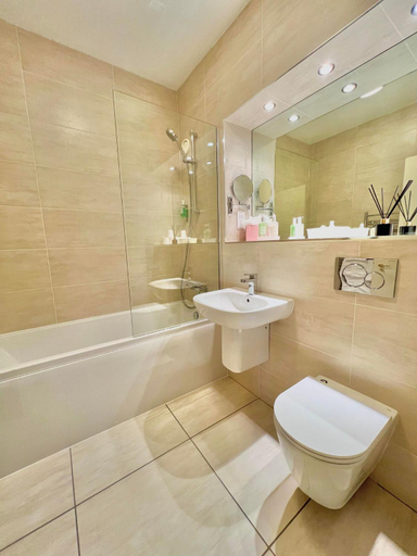 Bathroom, Garvock House Hotel, Fife
