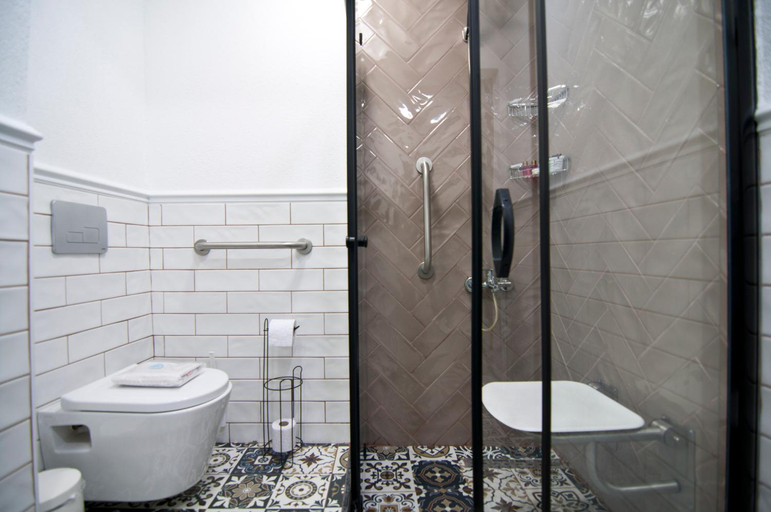 Bathroom 3, Blue Mosque Suites 2 - Old City Sultanahmet, Fatih
