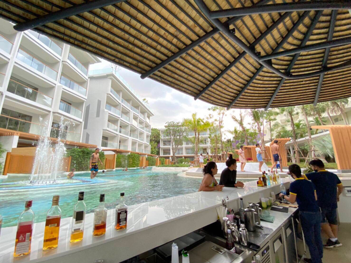 Food & Drinks 5, Andaman Embrace Patong, Phuket Island
