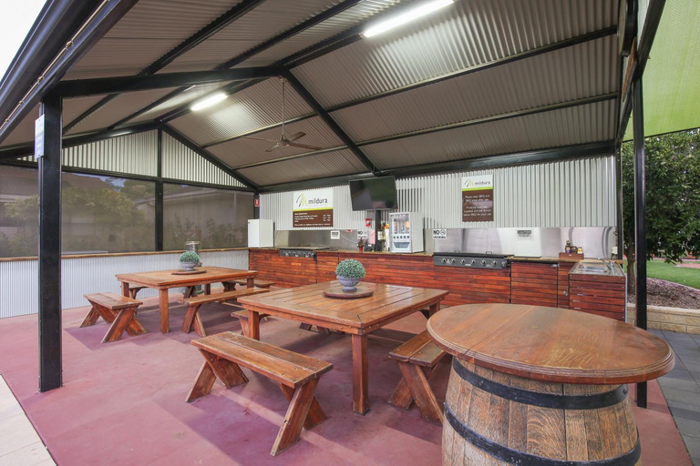 Food & Drinks 5, Mildura Holiday Villas, Mildura - Pt A