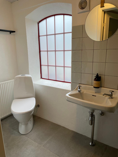 Bathroom 1, Høloftet bb, Esbjerg