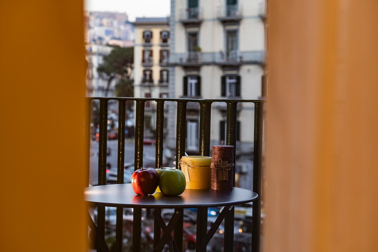 Others 4, Le stanze del Barone, Napoli