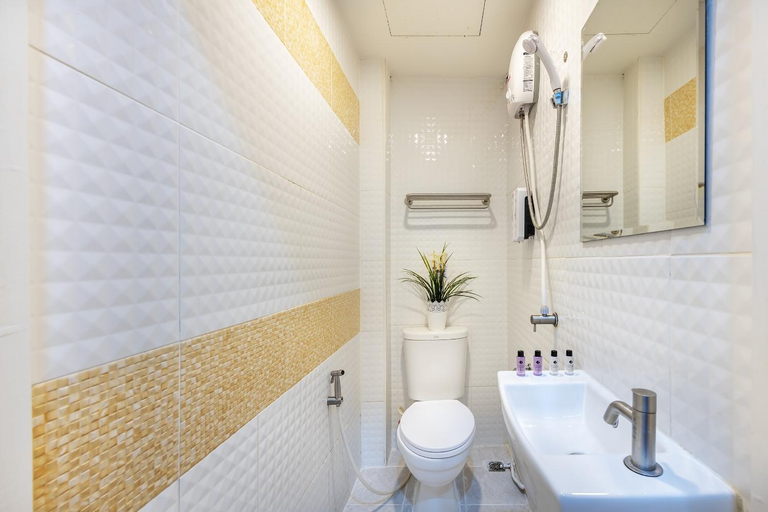 Bathroom 7