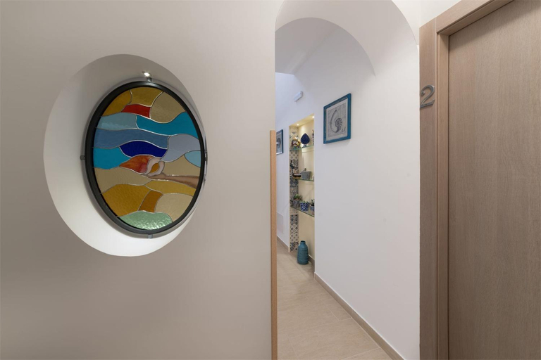 Others 5, Doride b&b, Trapani