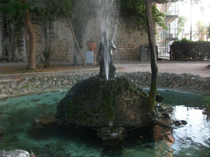 Others 4, Il faletto, Barletta-Andria-Trani
