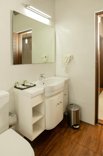 Bathroom, Kings Ridge Kandy, K.F.G. & G. Korale