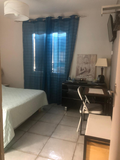 Bedroom 4, Les Amandiers, Hérault