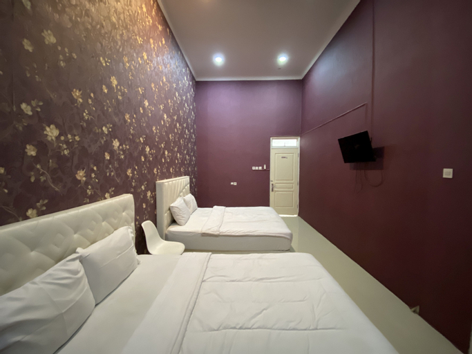 Bedroom 12