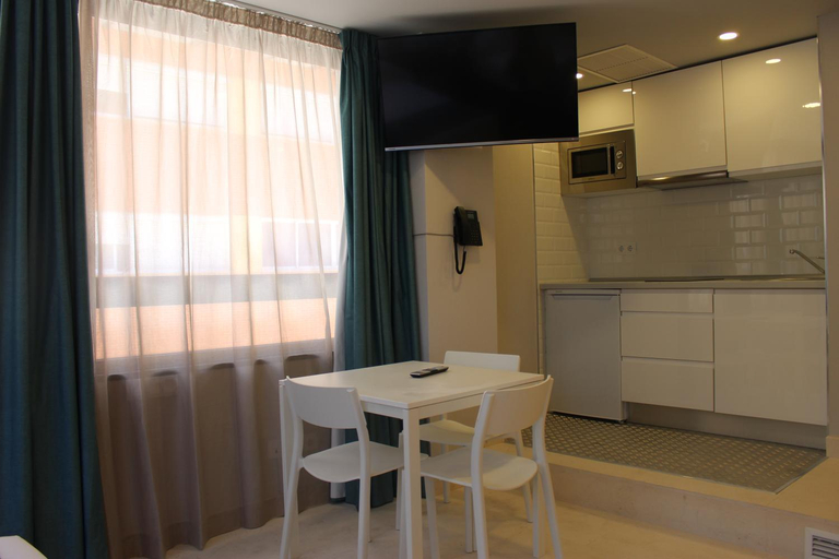 Others 4, Modo Hotel Apartamento, Madrid