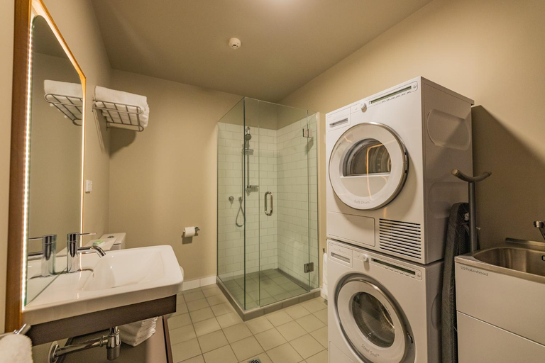 Bathroom 3, Bell Hill Apartments, Dunedin
