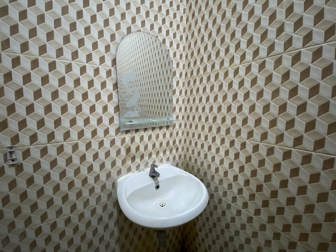Bathroom 4