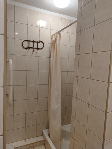 Bathroom 4, Pokoj 302 jednoosobowy z prywatna lazienka - Piotrkowska 262-264, Łódź
