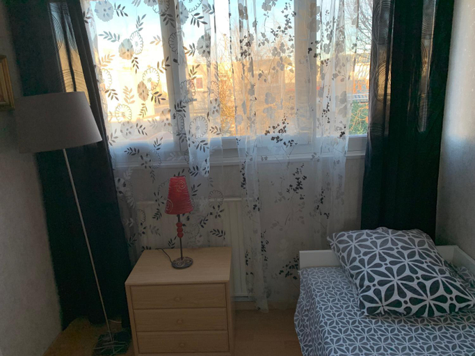 Bedroom 2, Jolie chambre Nenuphar dans belle maison, Rhône
