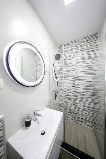 Bathroom 3, Pyrotima Apartments, Zadar
