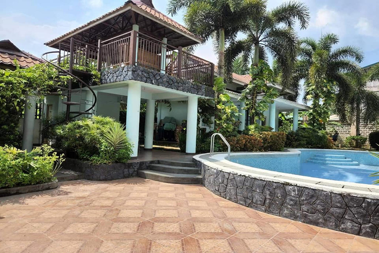 Public Area, Villa Celine Laguna, Bay