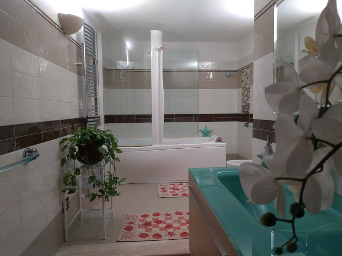 Bathroom 3, Gemma Di Gallura Charme B&B, Olbia-Tempio