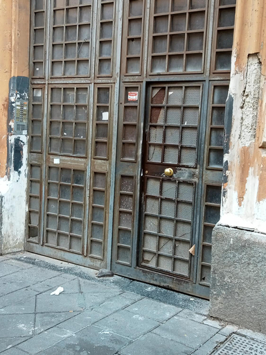 Others 3, Dama HostelBB, Napoli